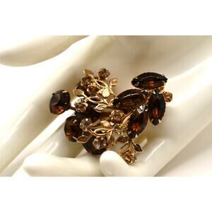 Vintage 1950s Topaz Rhinestone Floral Brooch Gold Tone 3D Design